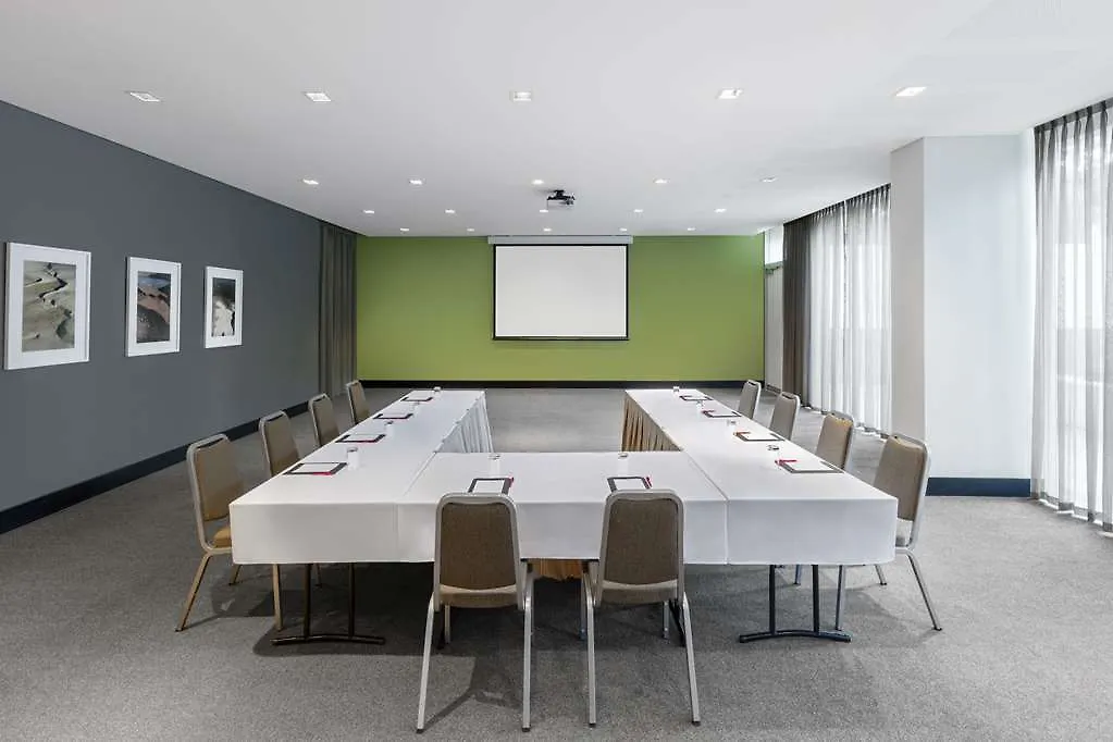Adina Apartment Hotel Perth 4*,  Australia